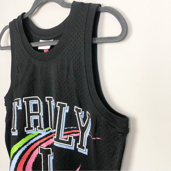 MITCHELL & NESS x TRULY | Men’s Black Basketball Jersey Women’s Size Medium - Picture 6 of 15
